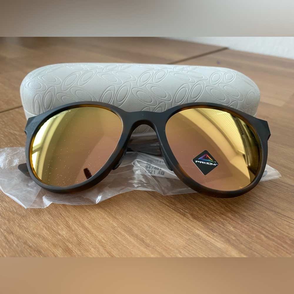 Oakley Spindrift Sunglasses with Prizm Lenses